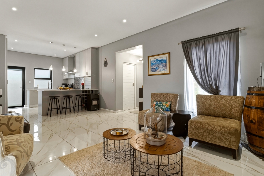 3 Bedroom Property for Sale in Aan de Wijnlanden Western Cape